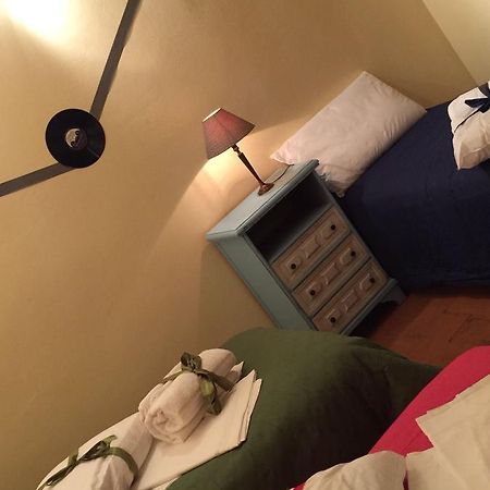 Mantua Hostal Eksteriør bilde