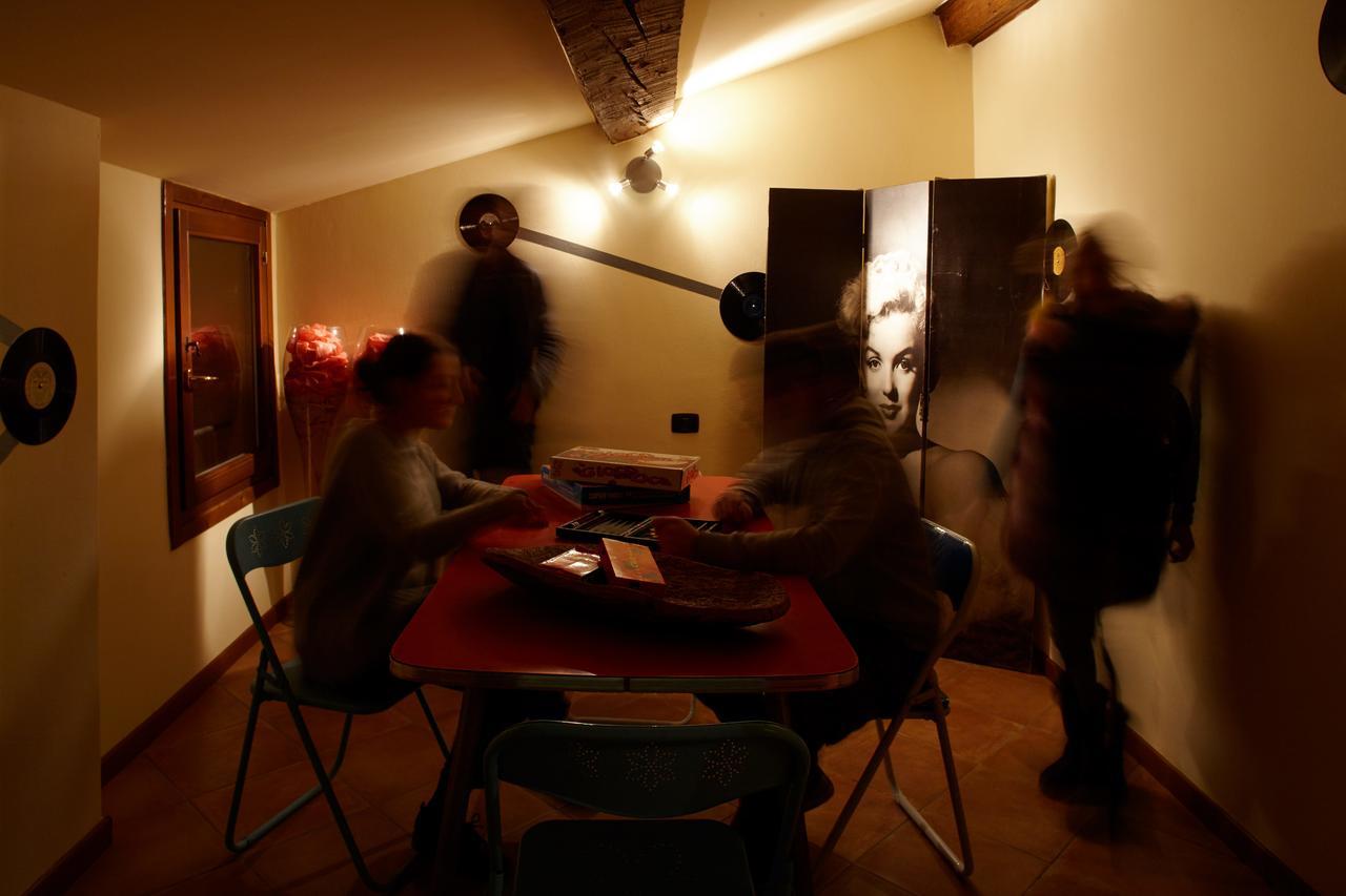 Mantua Hostal Eksteriør bilde